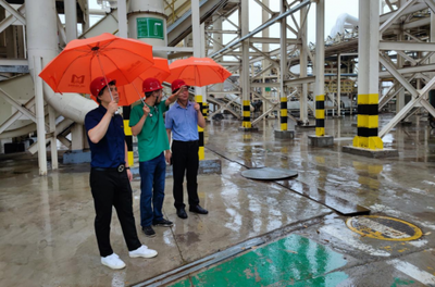 头条丨新城控股集团代表一行走进千年舟集团旗下澳思柏恩智能工厂